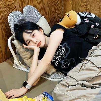 窗外是蓝星